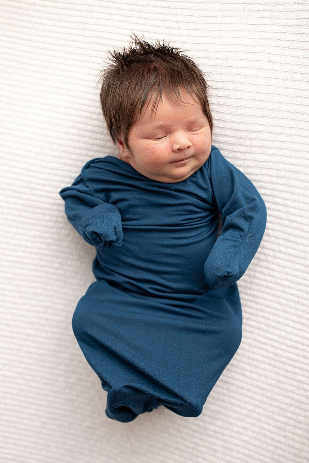 variant:style=Gown & Bow