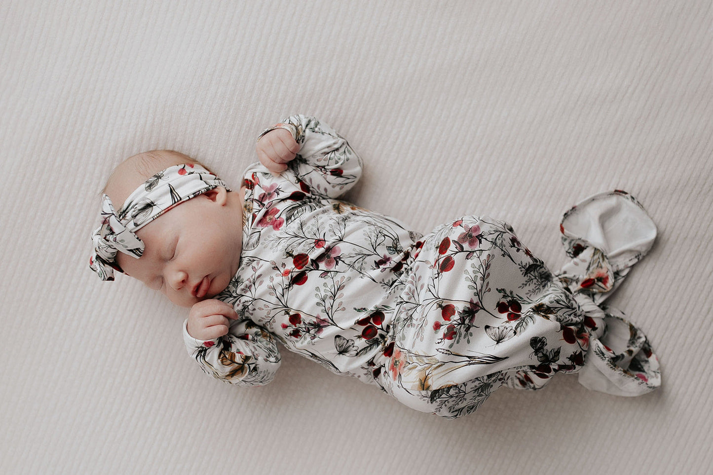 variant:style=Gown & Bow