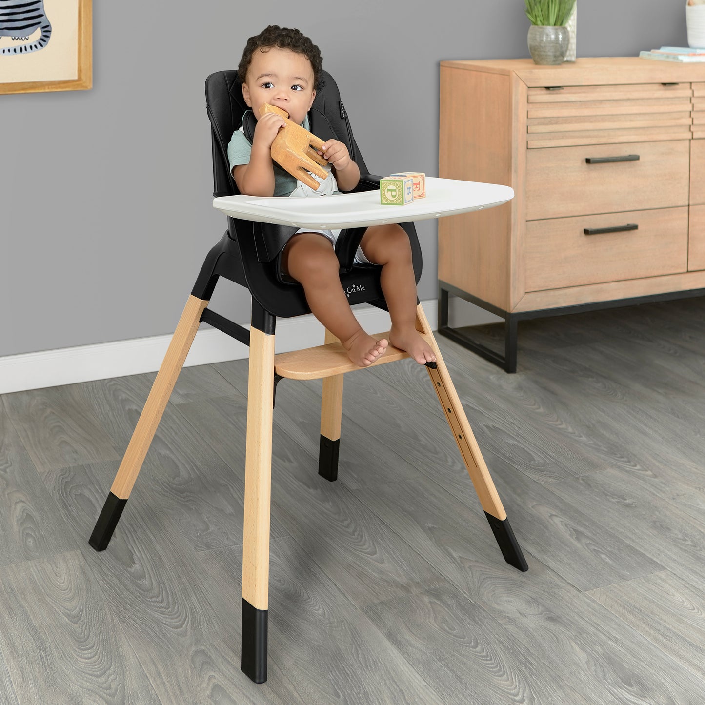 Dream On Me Nibble 2-in-1 wooden Highchair