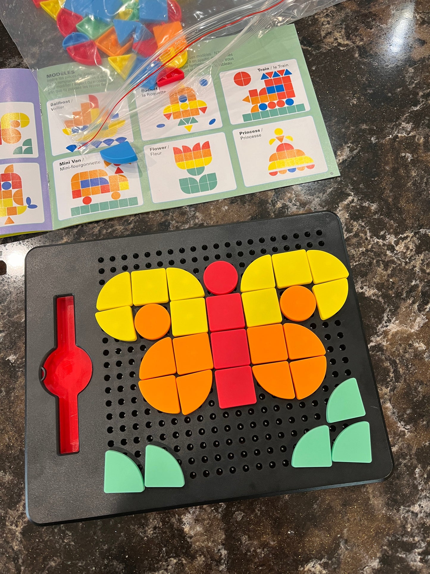 Discovery Toys Magnetic Design Board 2-in-1 Activity Pad