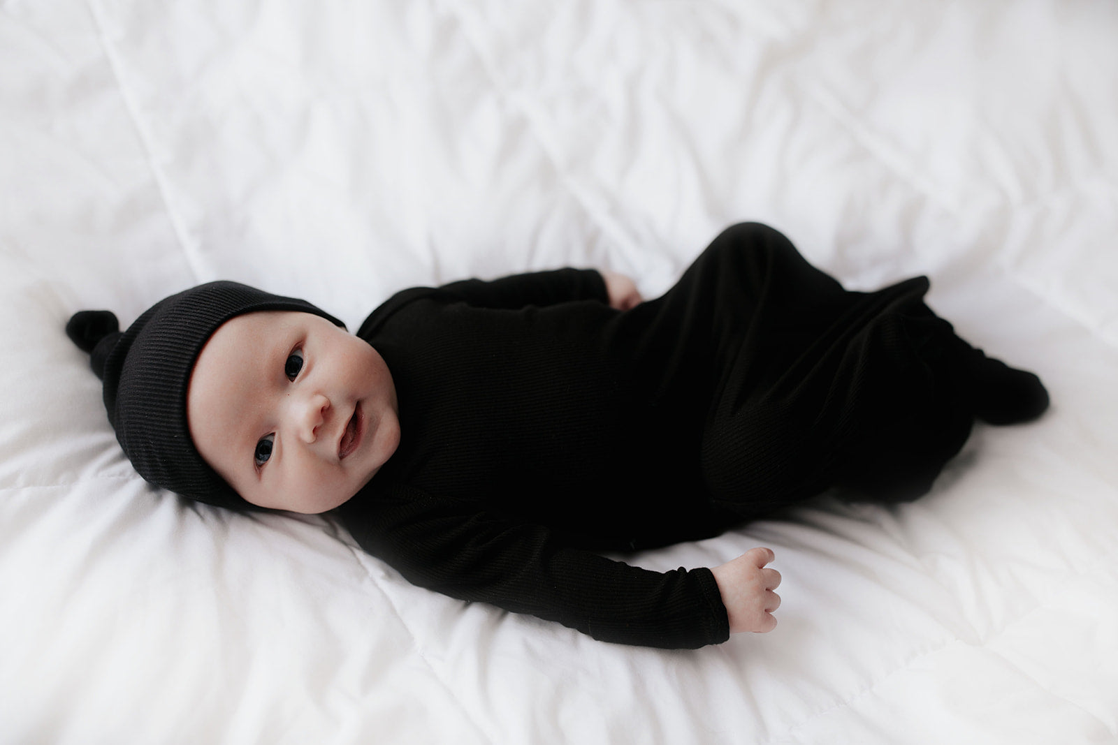 variant:style=Gown & Hat