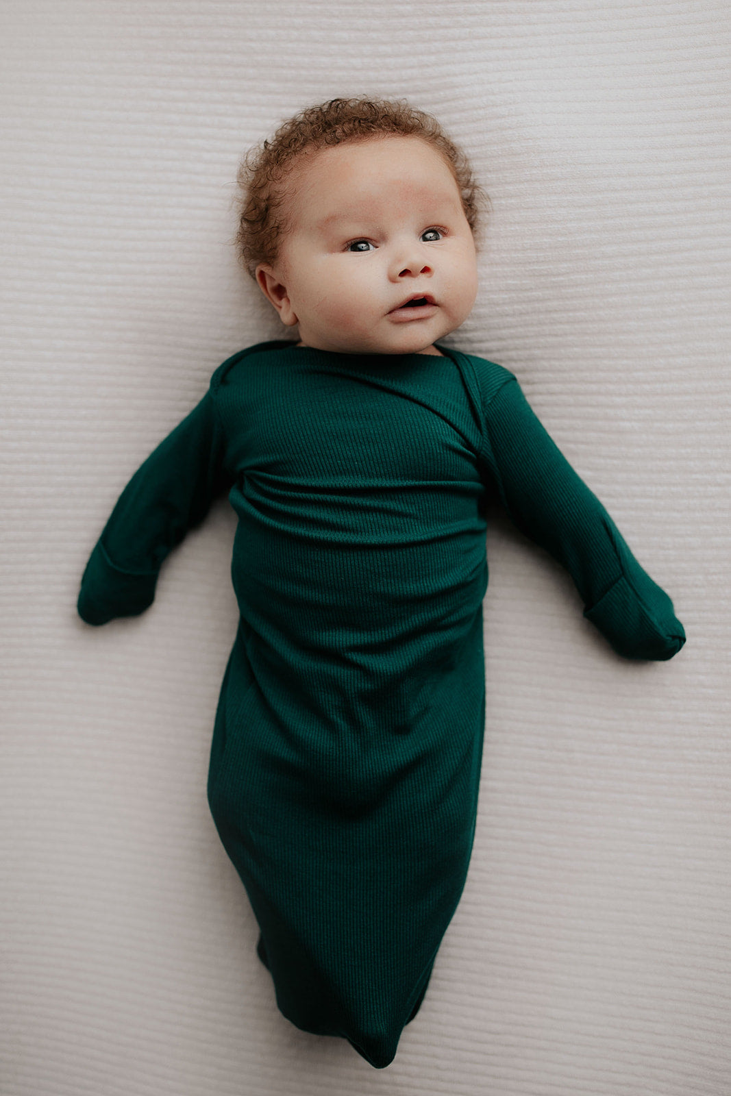 variant:style=Gown & Hat