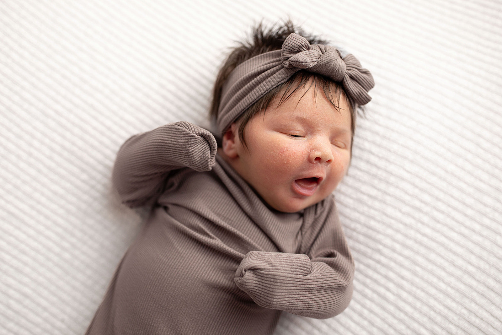 variant:style=Gown & Bow