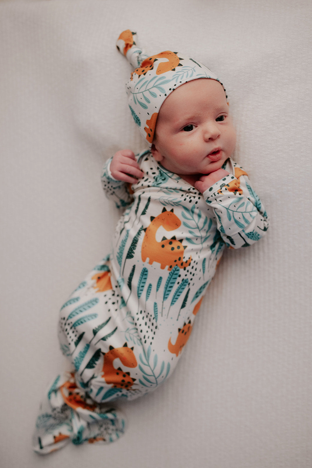 variant:style=Gown & Hat