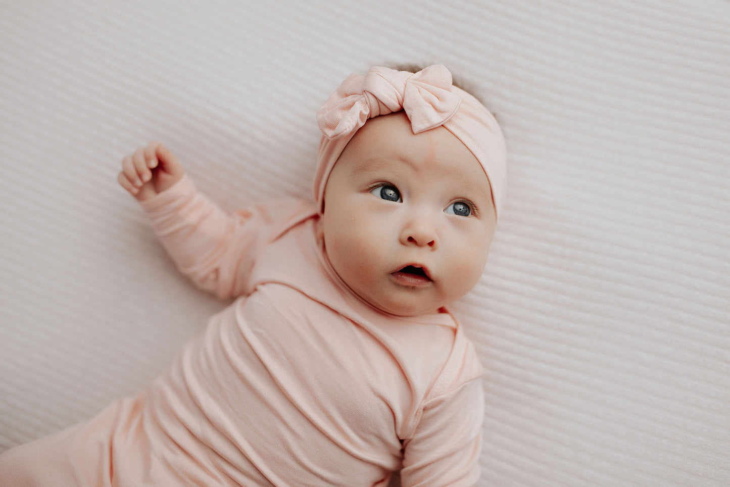 variant:style=Gown & Bow