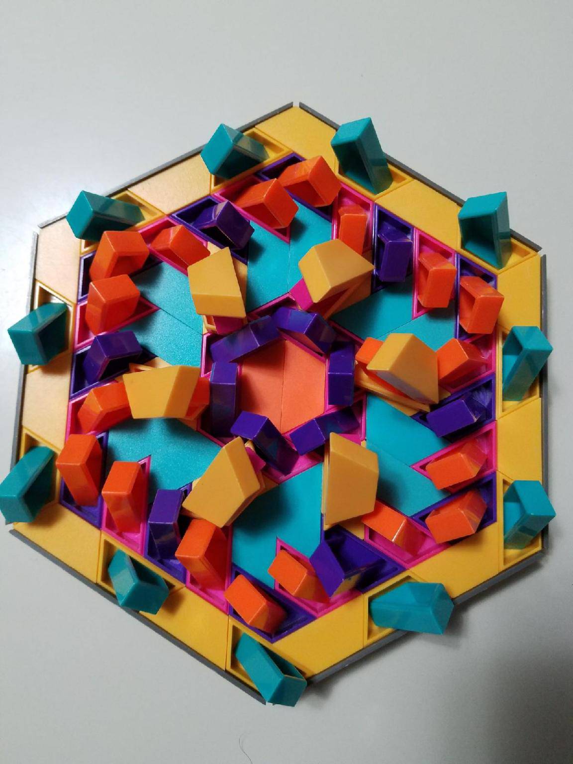 Discovery Toys Mosaic Mysteries Design Pattern Puzzle