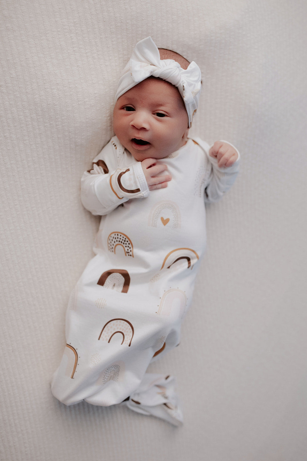 variant:style=Gown & Bow