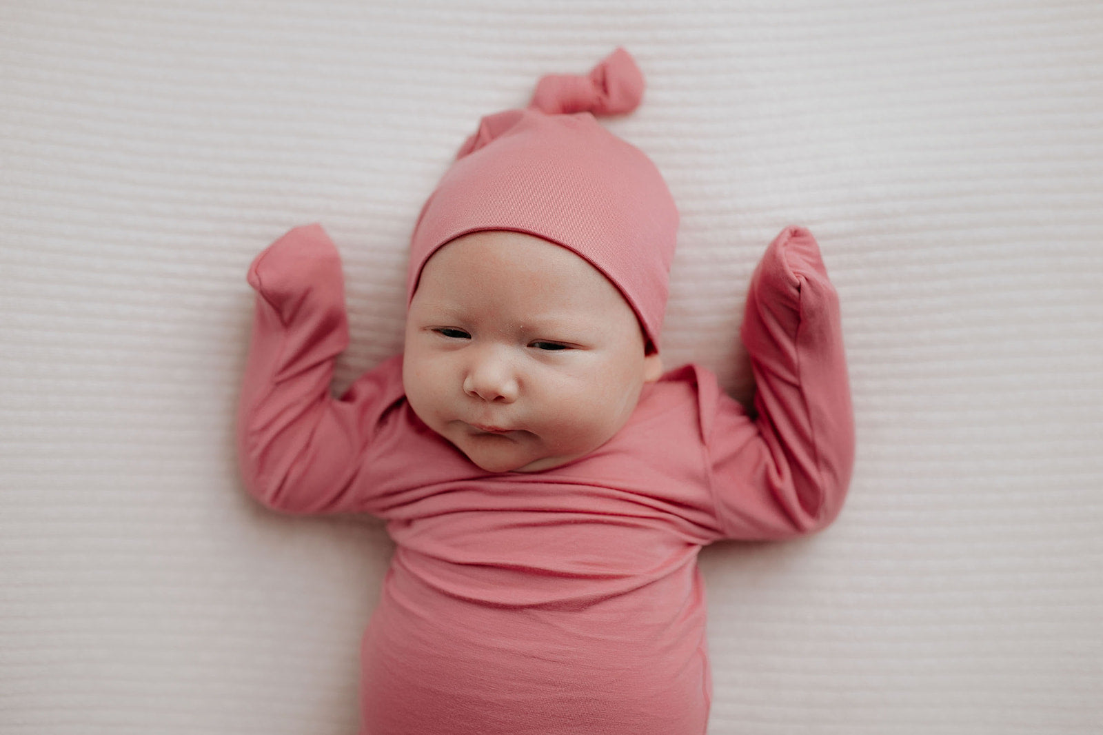 variant:style=Gown & Hat