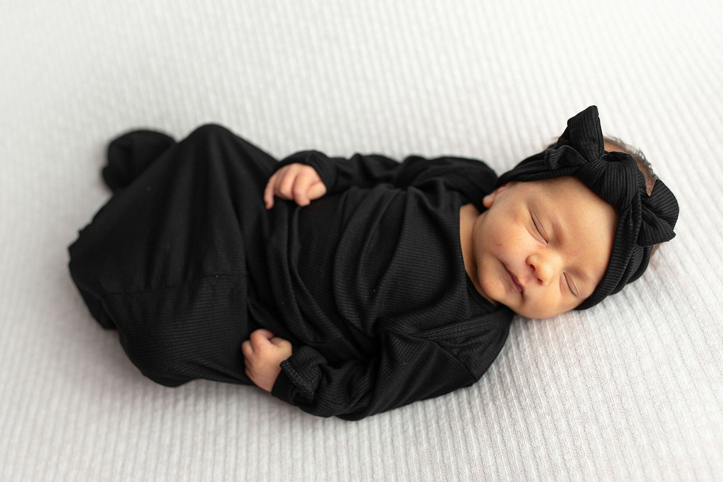 variant:style=Gown & Bow