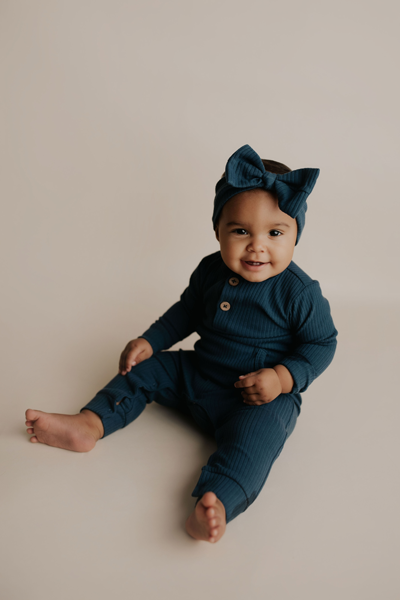variant:color=Navy