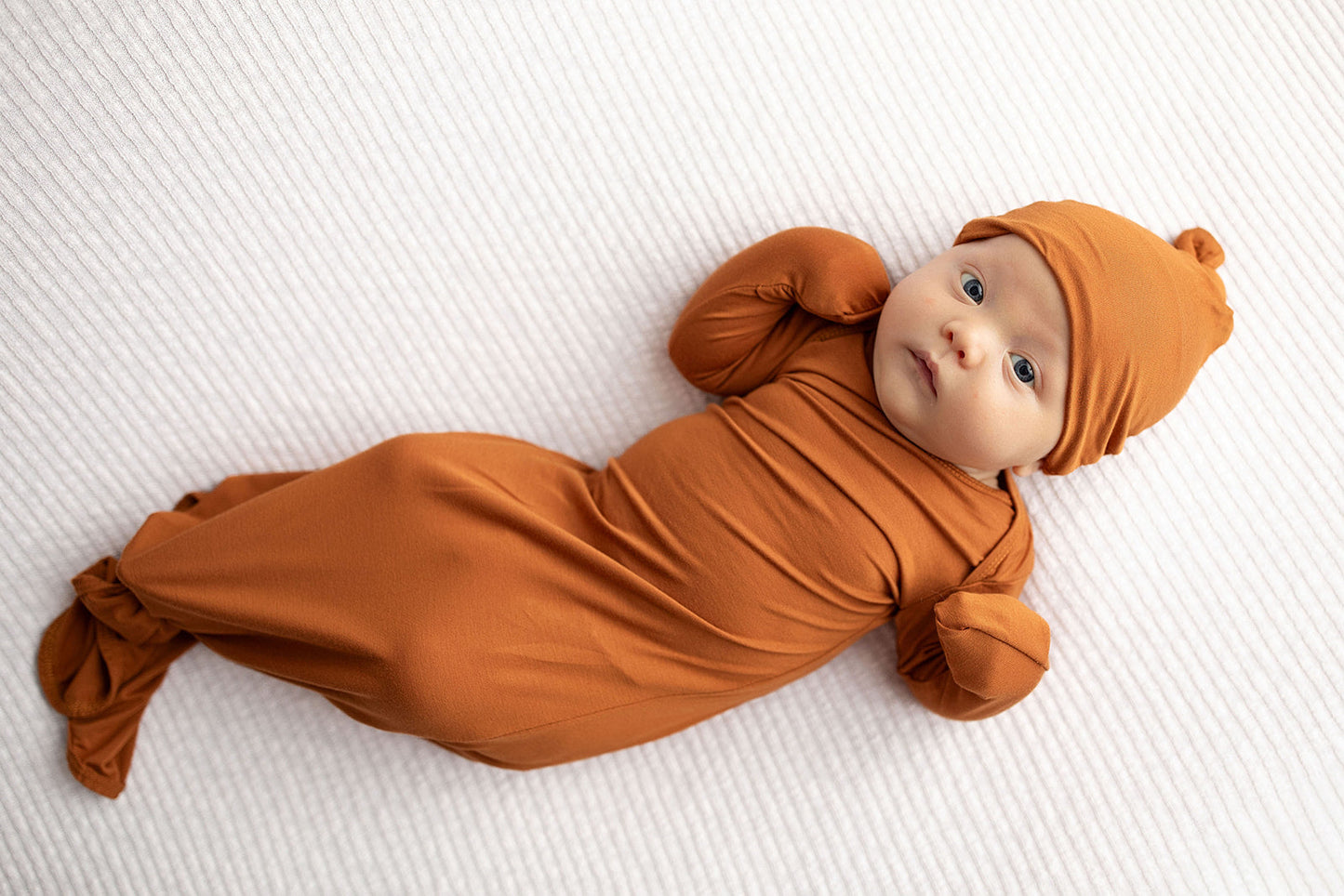 variant:style=Gown & Hat 