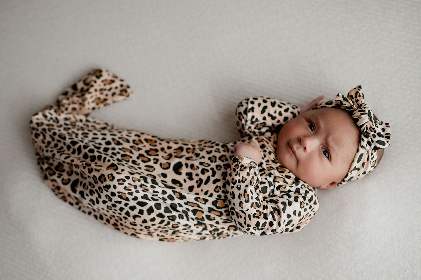 variant:style=Gown & Bow