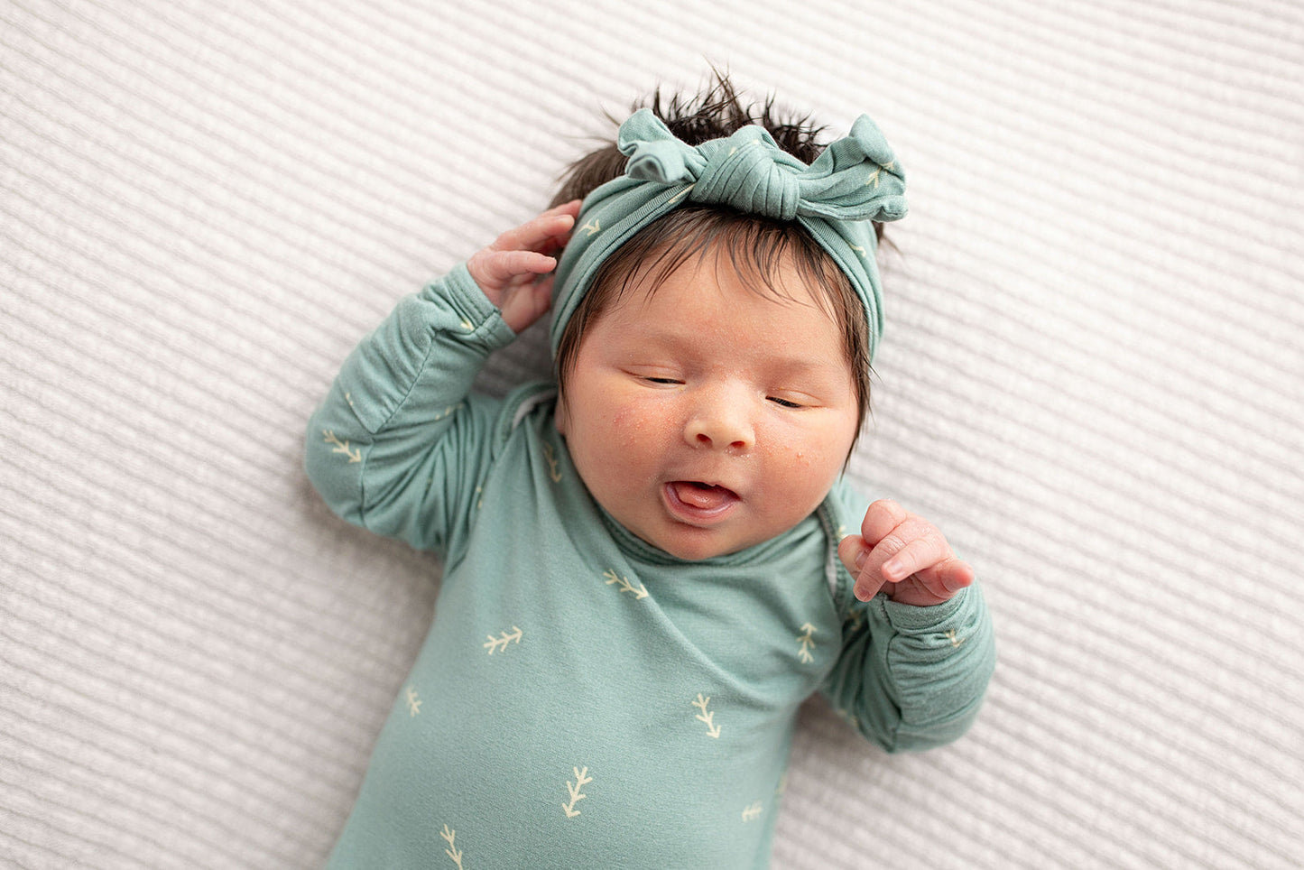 variant:style=Arrow Gown With Bow