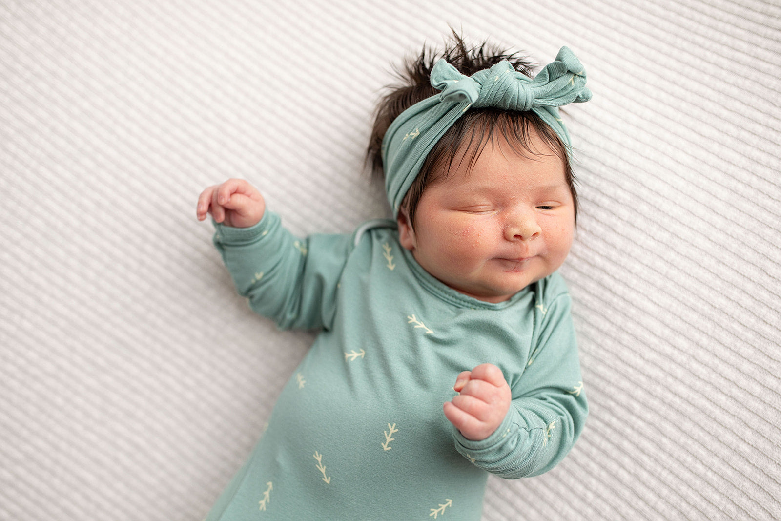 variant:style=Arrow Gown With Bow