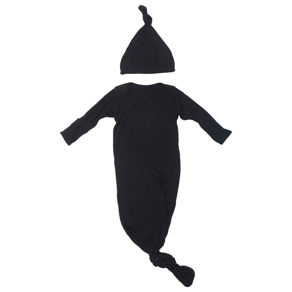 variant:style=Gown & Hat
