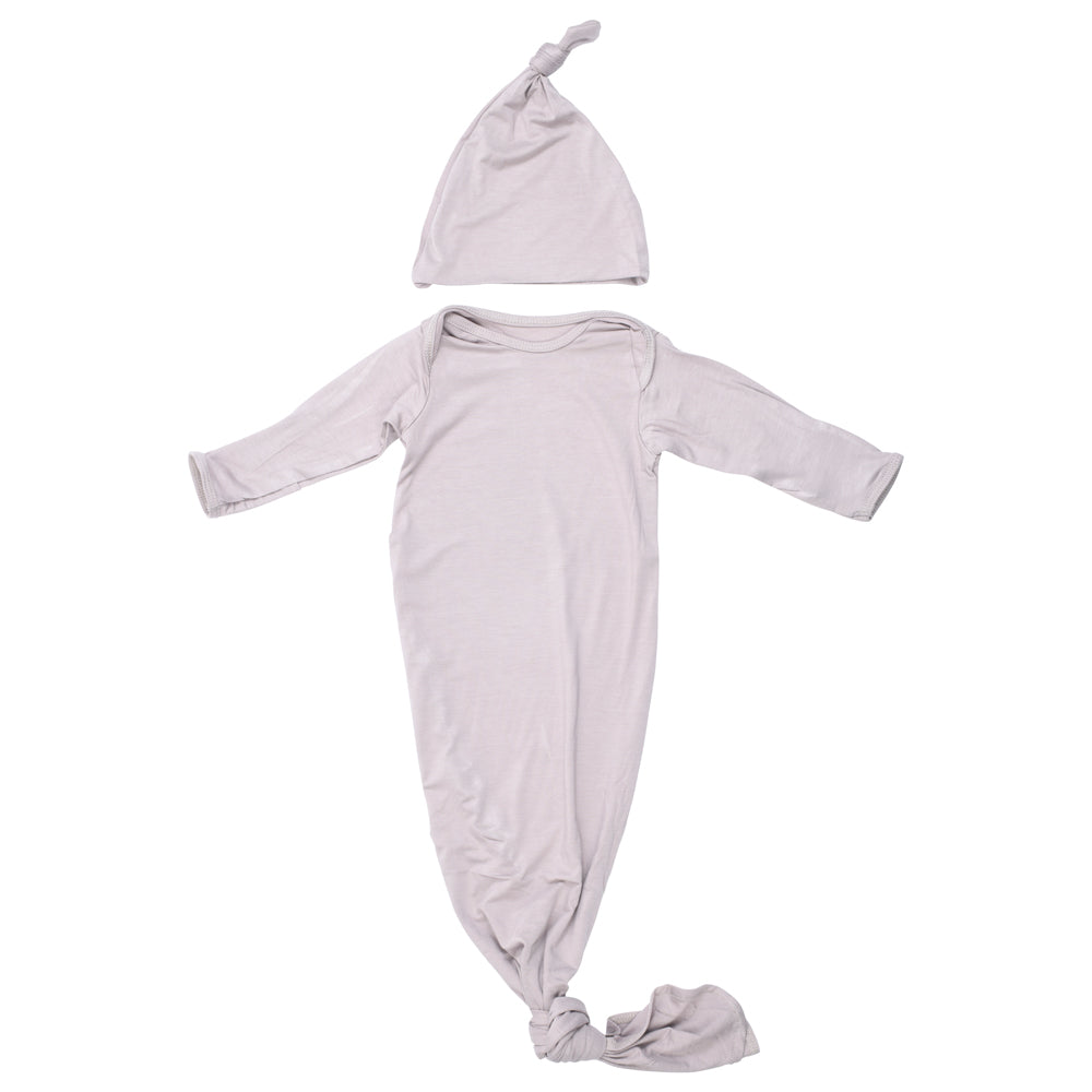 variant:style=Gown & Hat