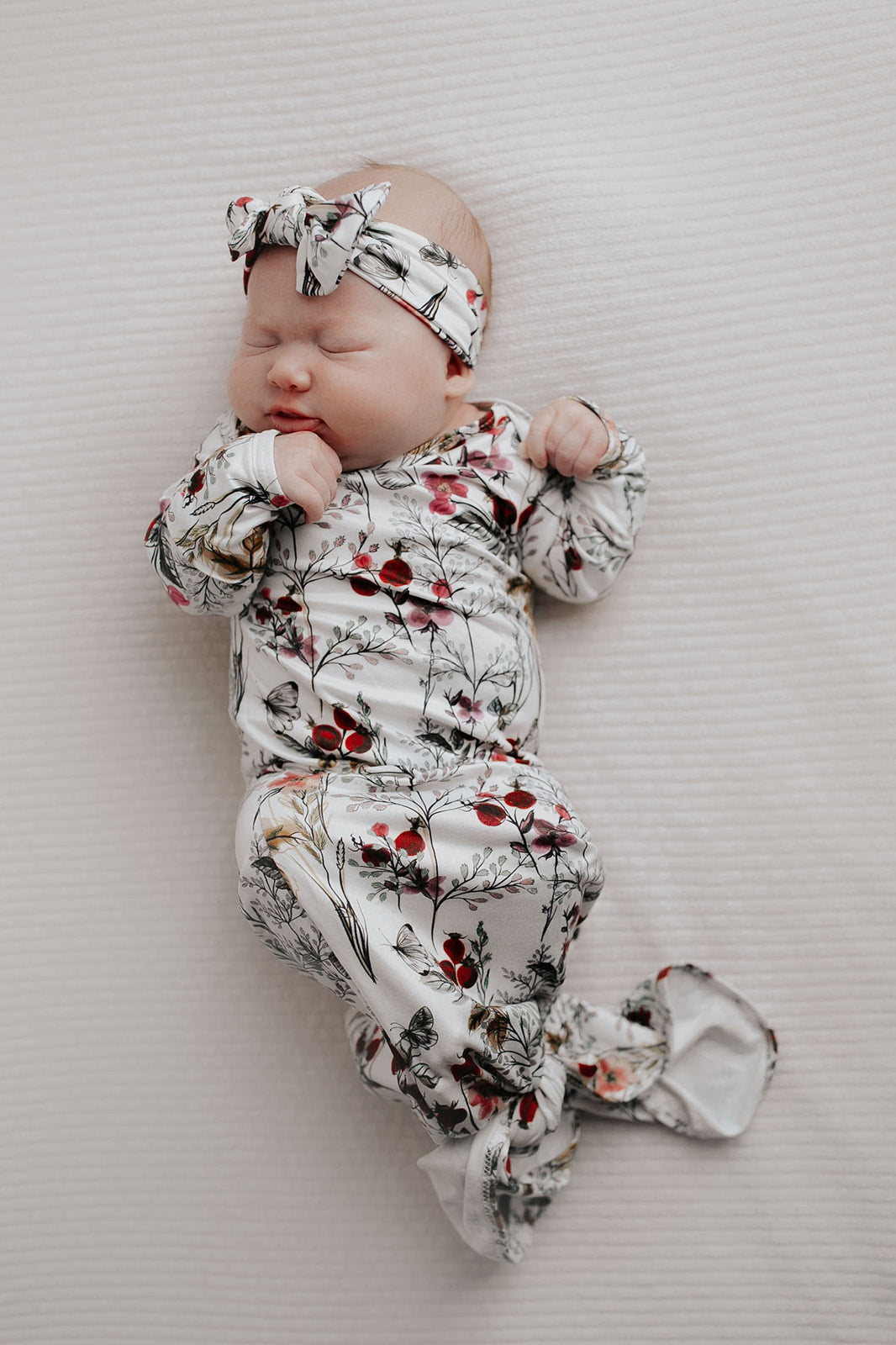 variant:style=Gown & Bow