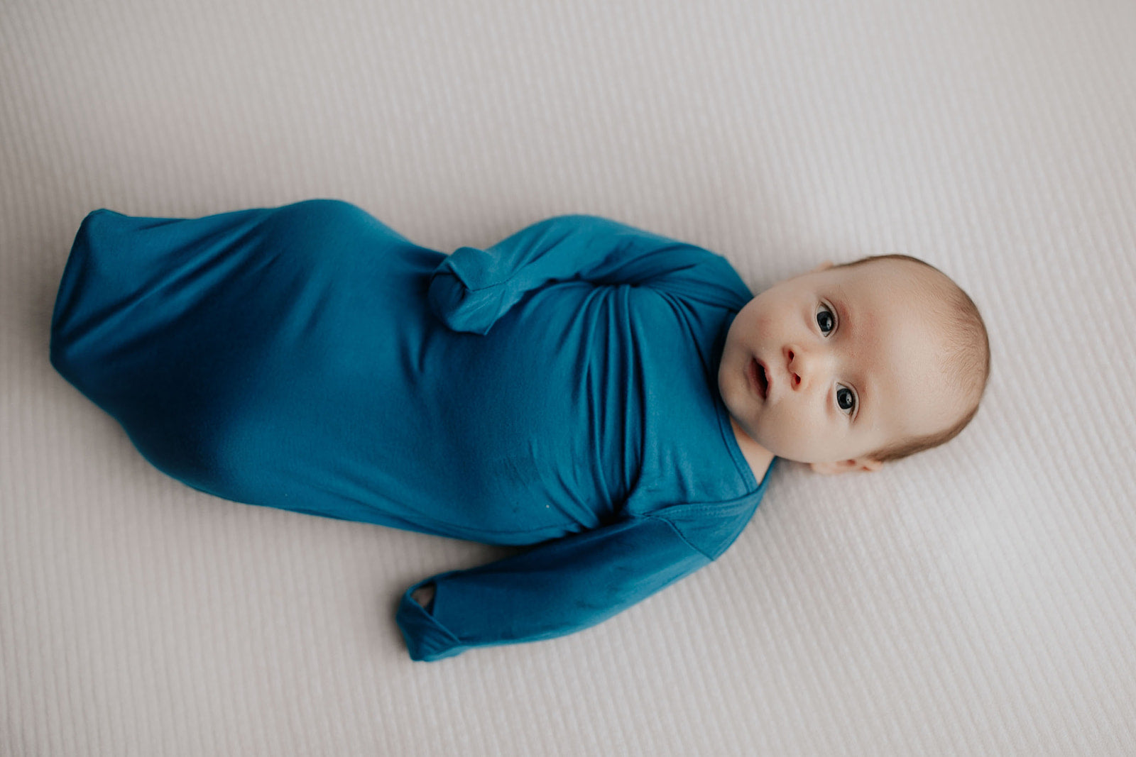 variant:style=Gown & Bow