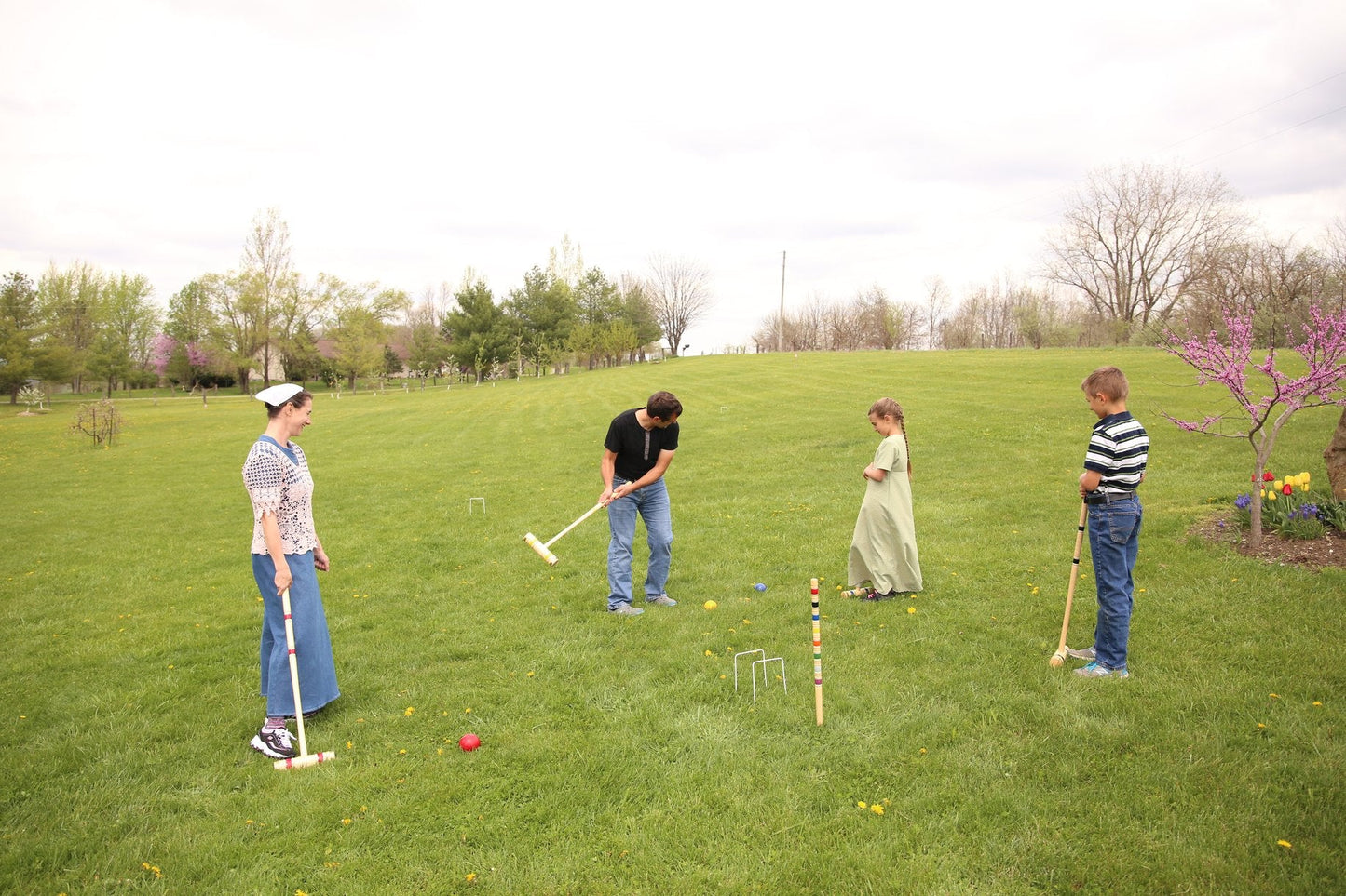 Amish Deluxe 8-Player Croquet Game Set Wooden Holder or Duffel Carry Bag