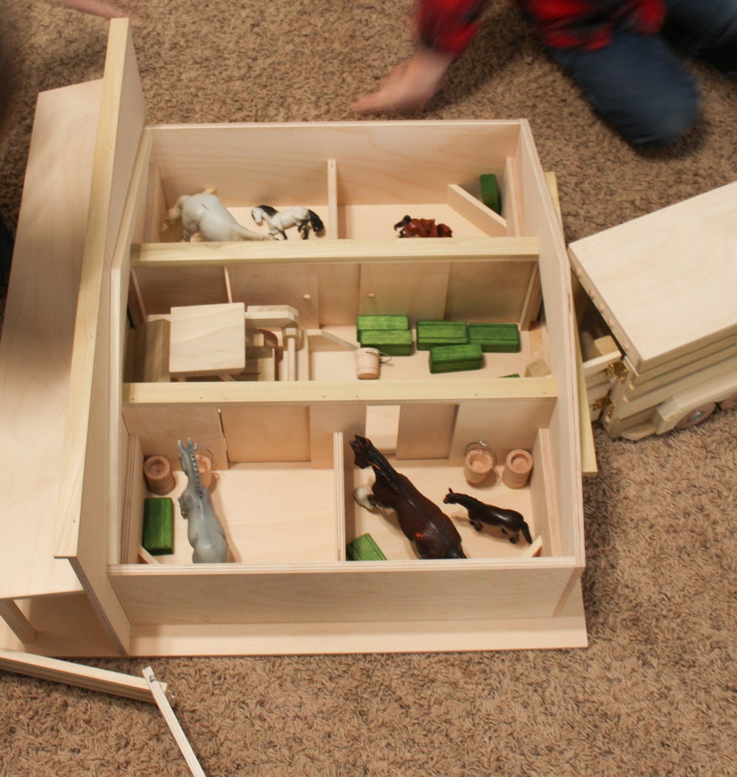 Amish Large Wooden Western Horse Barn Toy