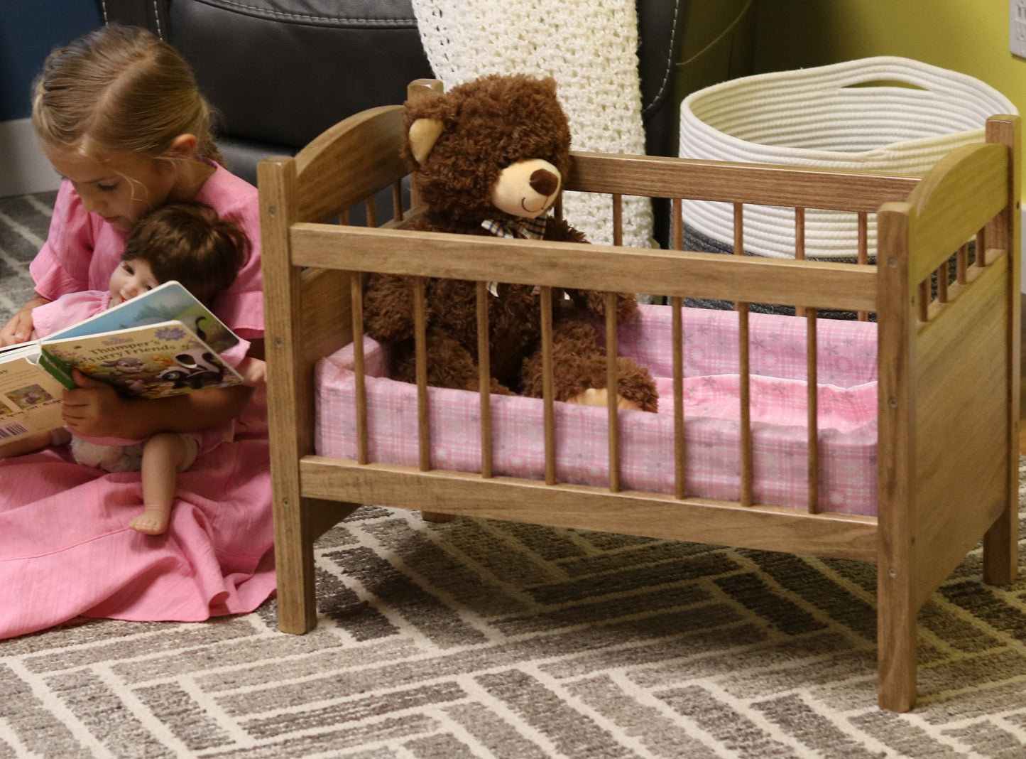 Amish Deluxe Doll Crib with Bedding Designed for 16-20" Dolls Katie's Collection