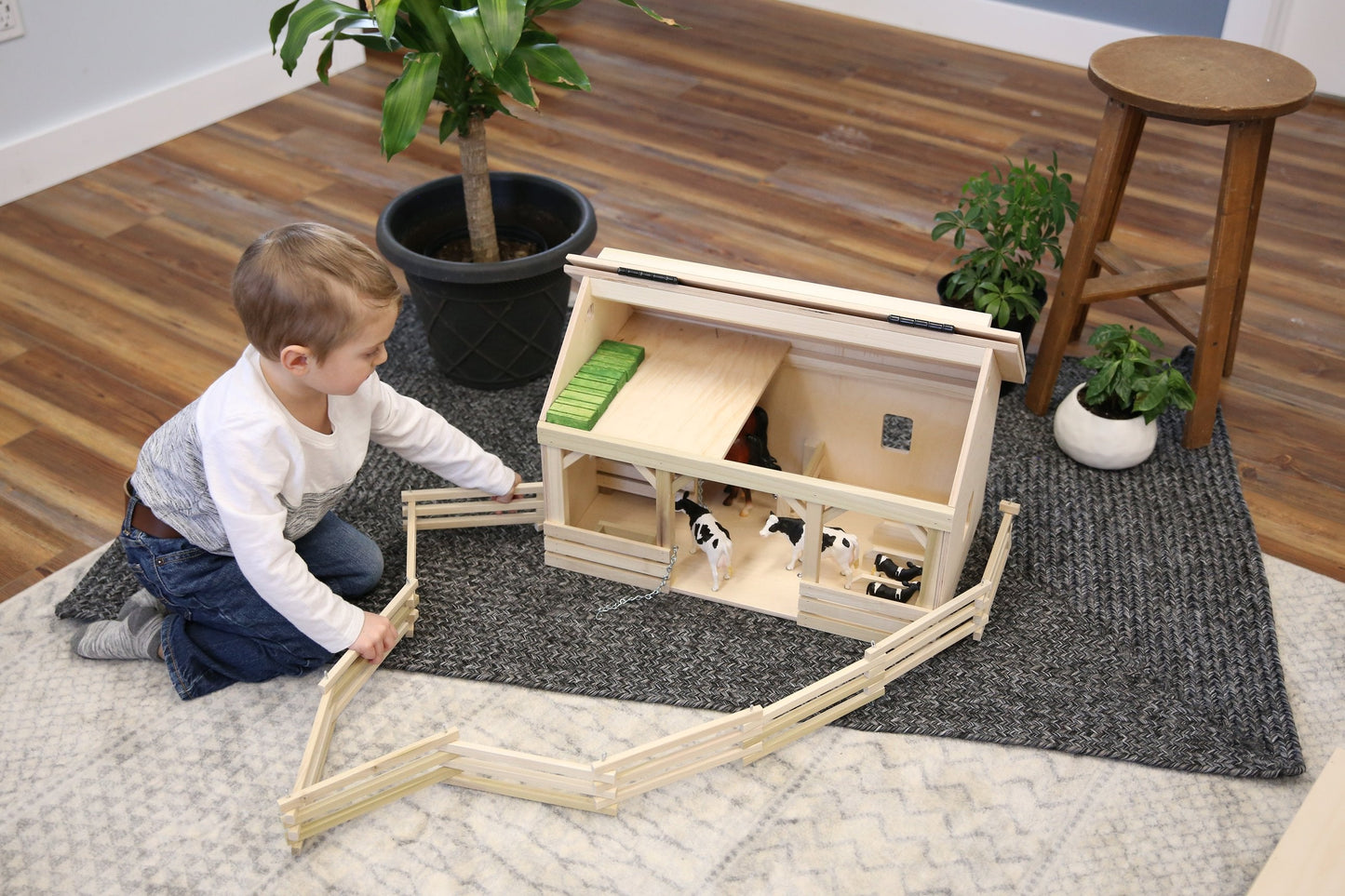 AmishLarge A-Frame Barn Toy with Hay Loft, Realistic Wooden Toy Barn