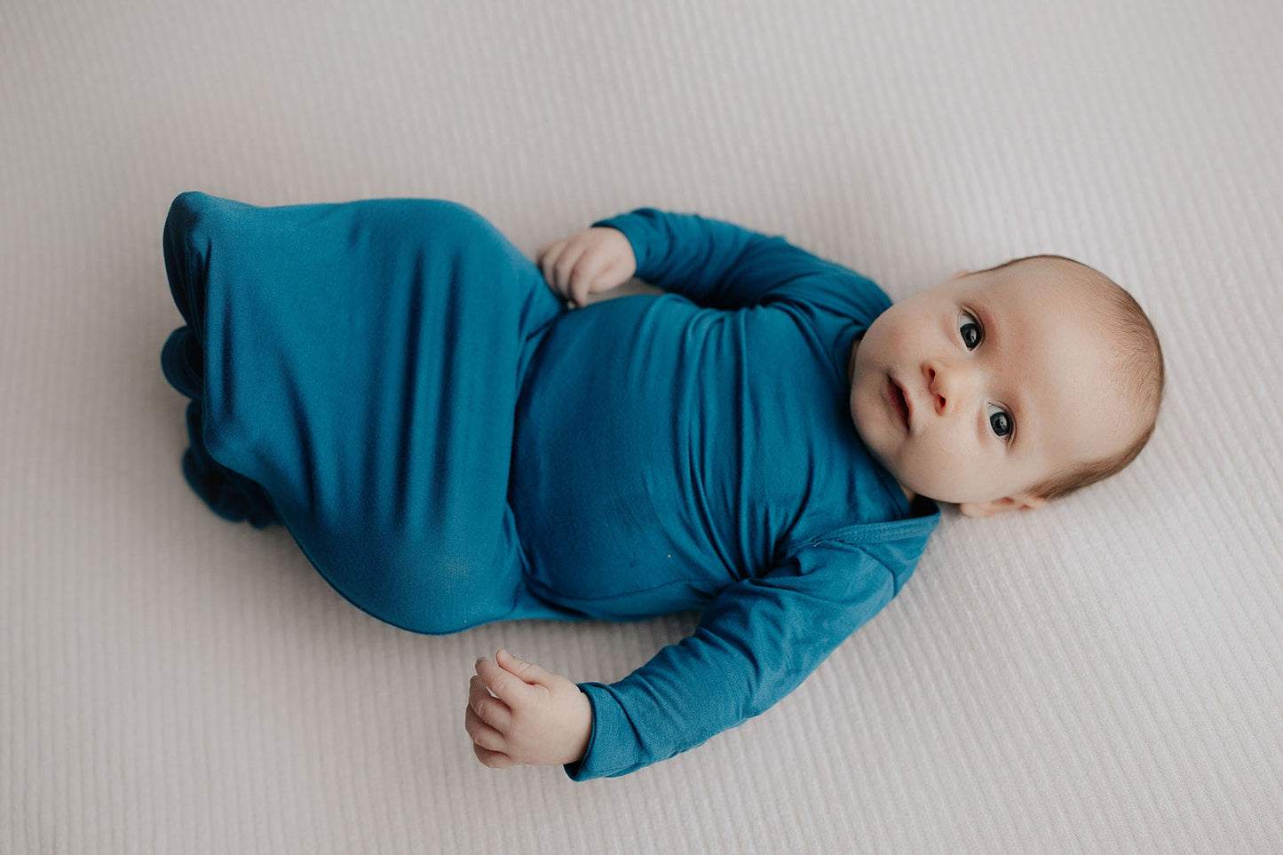 variant:style=Gown & Bow
