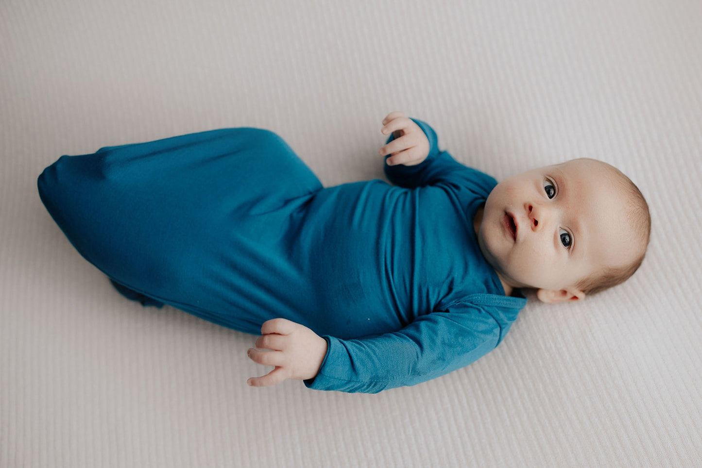 variant:style=Gown & Bow