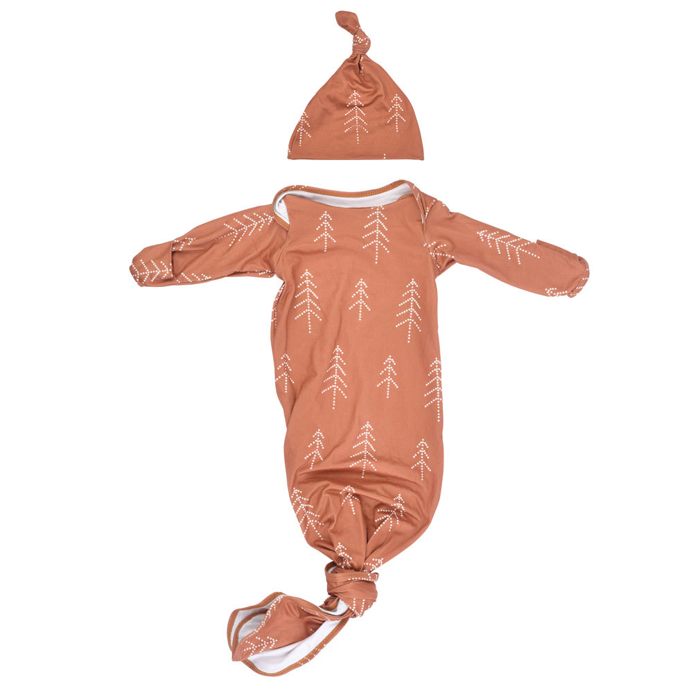 variant:style=Gown & Hat